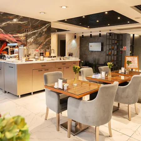 Orya Hotel