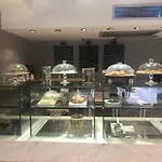 فندق أوريا