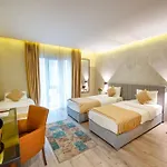 فندق أوريا 3*