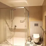 فندق أوريا