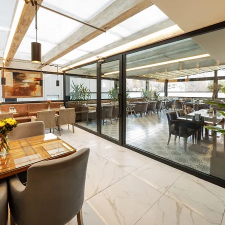 Orya Hotel